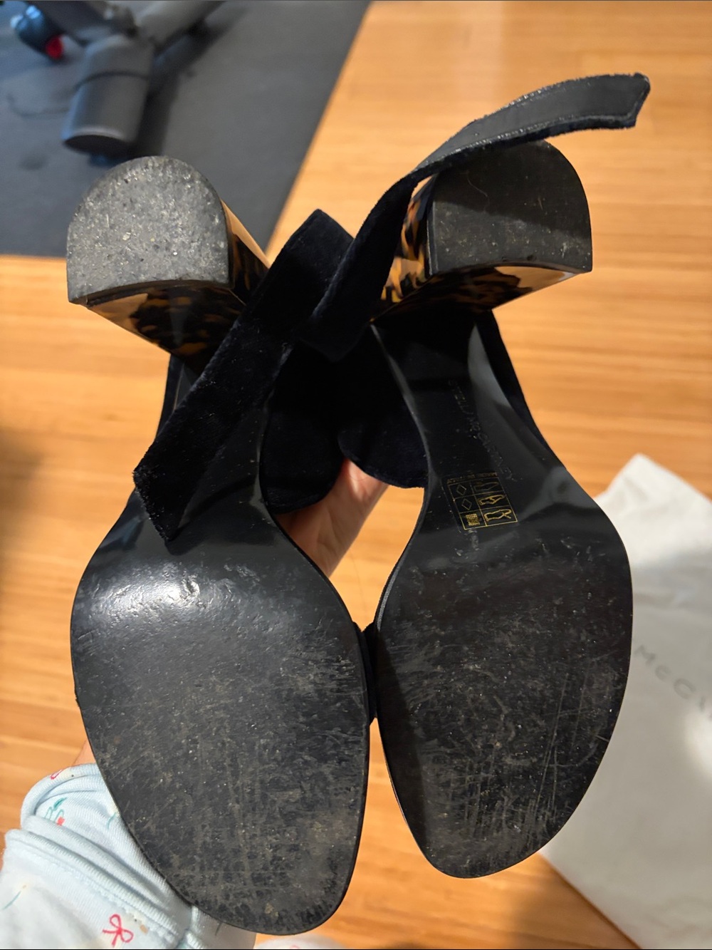 Stella McCartney Navy Suede Block Heel Sandals with Tortoiseshell-Effect Heel - Picture 4 of 6